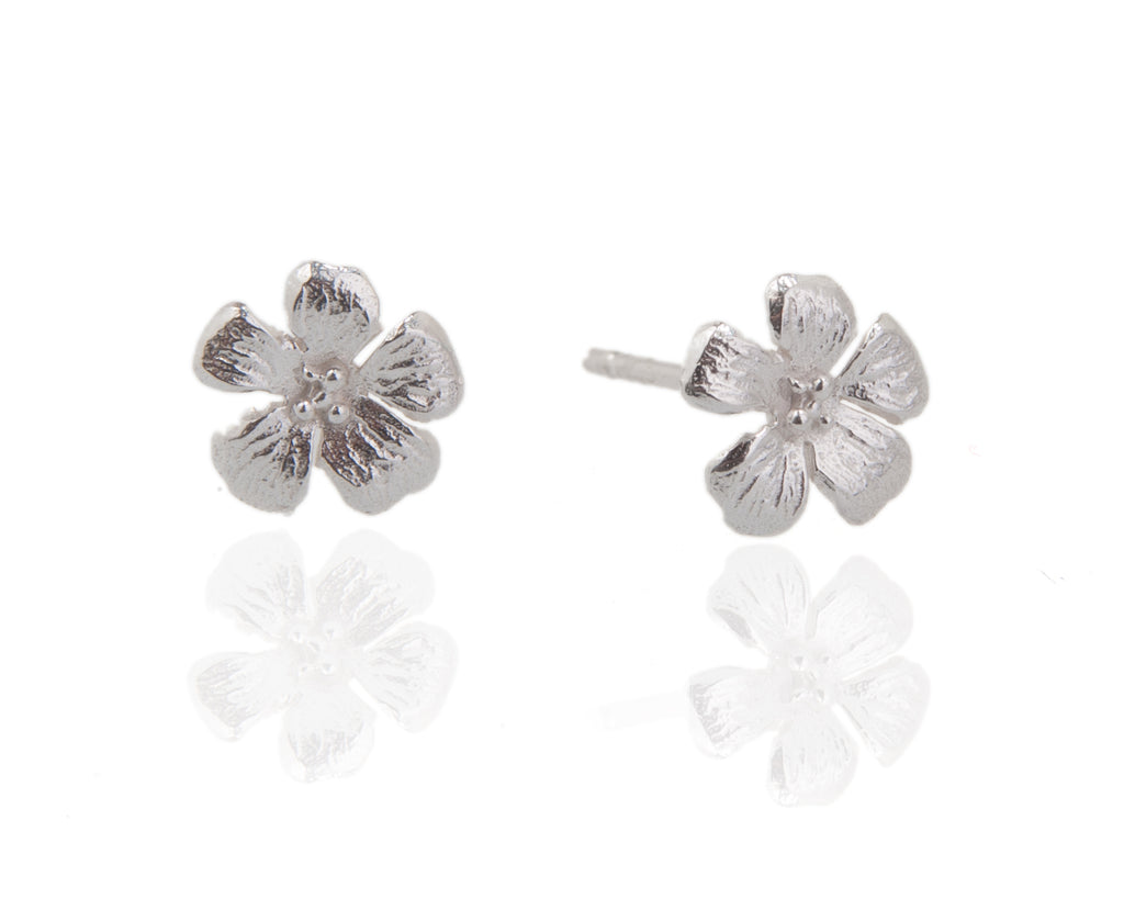 Silver flower stud earrings