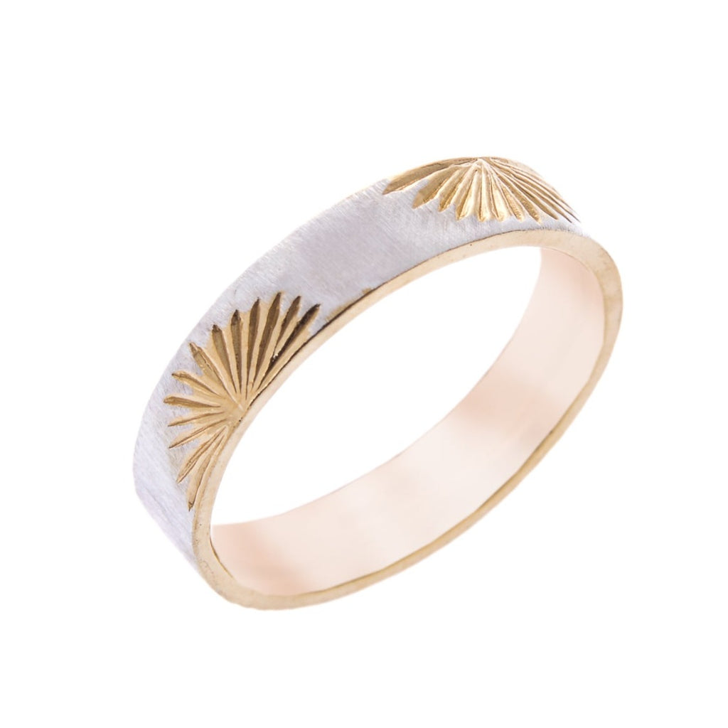 4mm wide silver ring with golden sunrise pattern