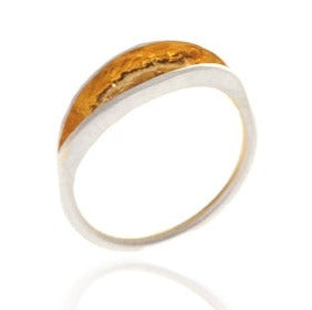 Slim silver ring with open slit at front filled with gold