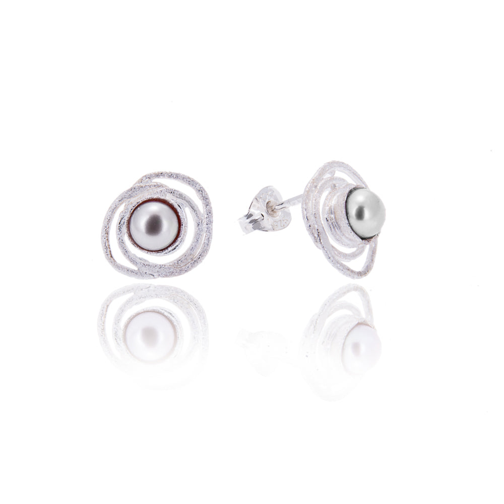silver and pearl circular stud earrings